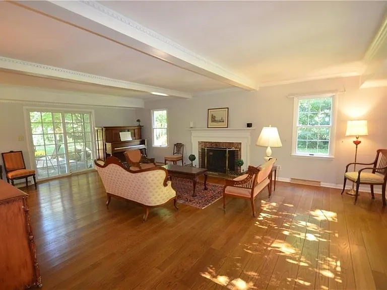 6891 Woodchuck Hill Rd — Photo 3