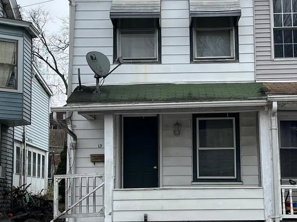 13 S Front St, Mifflintown, PA 17059