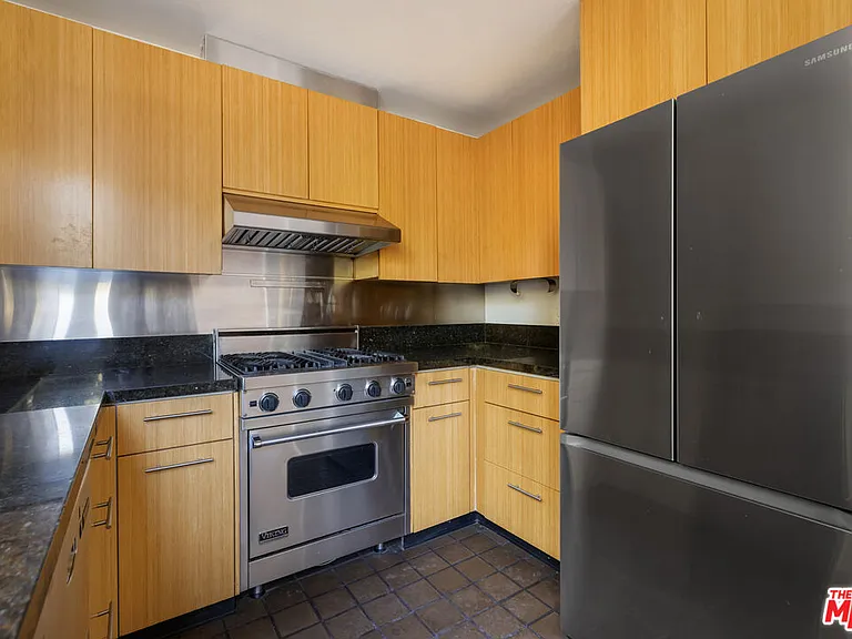 3035 Windsor Ave — Photo 27