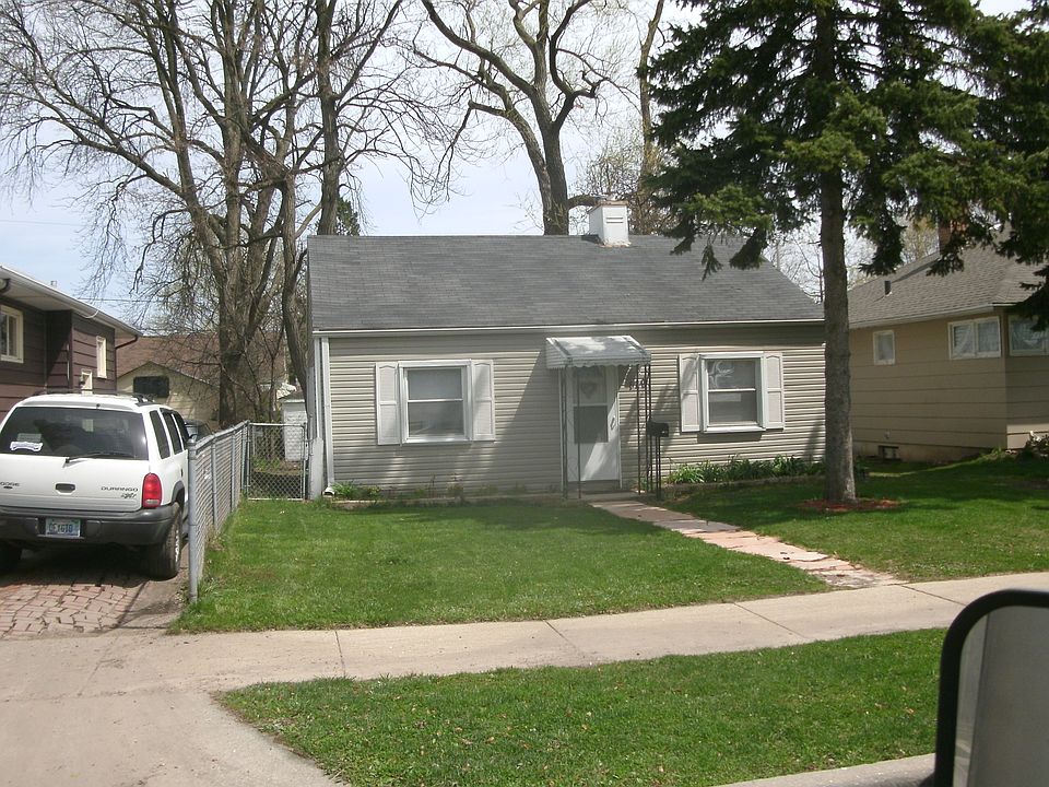 1st image of 119 S Martin Ave