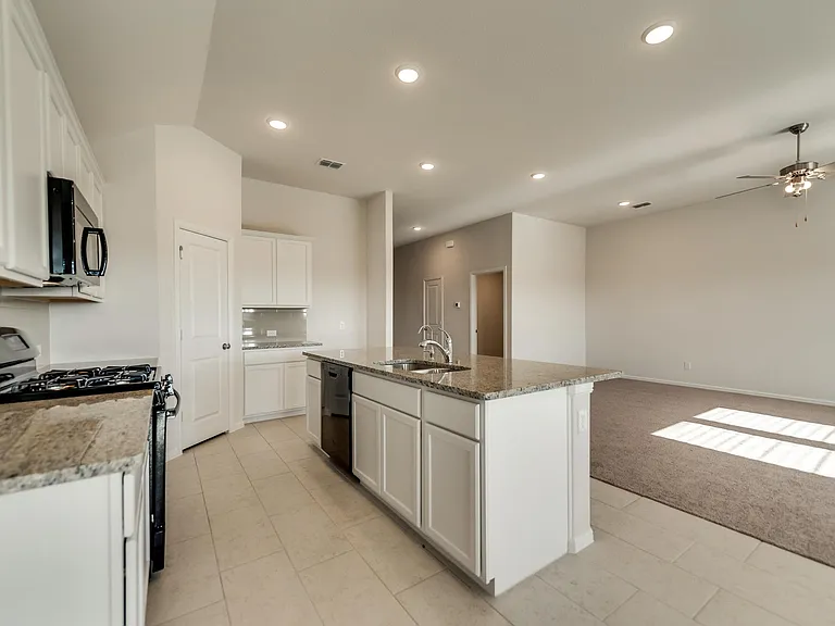 4909 Cleves Ave — Photo 5