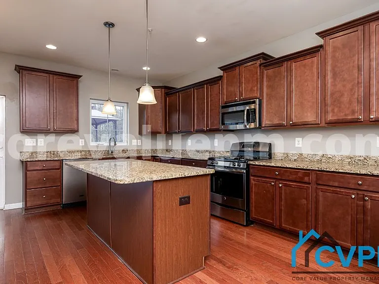 7014 Dannfield Ct — Photo 12