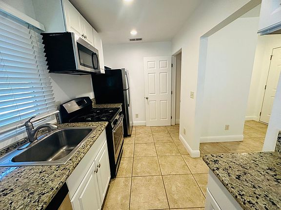 5th image of 1009 Solons Aly APT 2