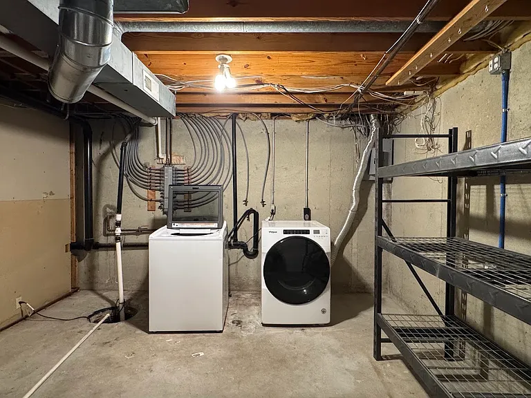Laundry/utility
