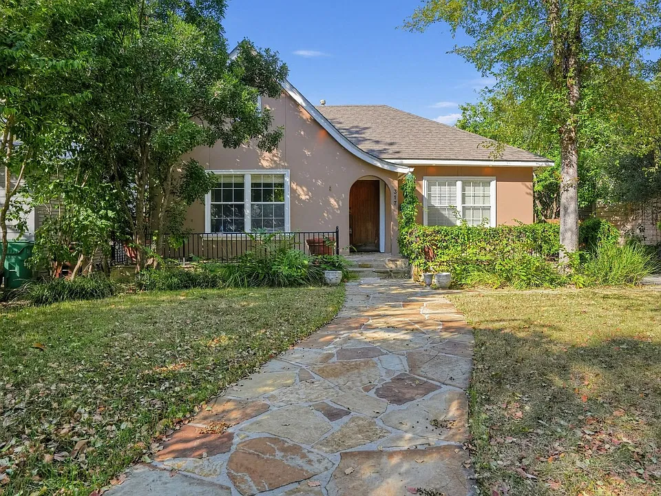 317 Corona Ave