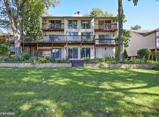 2128 Hidden Valley Dr, Crown Point, IN 46307