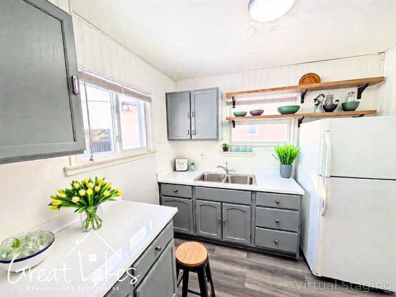 3rd image of 20736 La Salle Blvd
