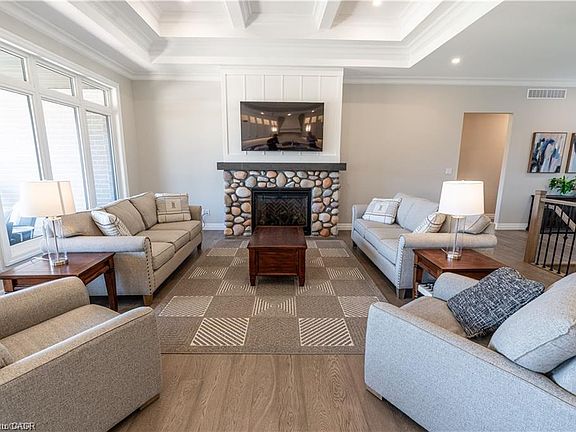 5th image of 15 Hudson Pl