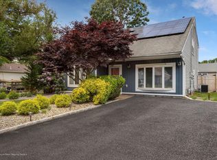 65 Scenic Dr, Freehold, NJ 07728