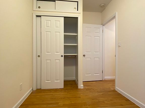 5th image of 220 E 78th St APT 15