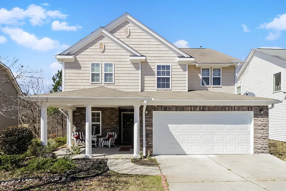 4 bed, 2.5 bath, 2029 sqft, $2,940 — Photo 1