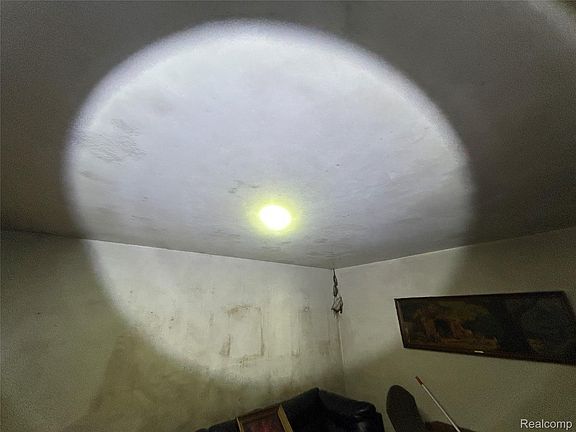 3rd image of 15521 Inverness St #15527