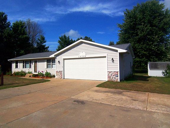 2nd image of 13720 Ironwood Dr NW