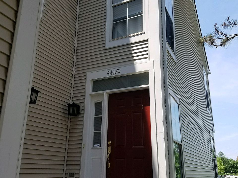 1st image of 44170 Mossy Brook Sq