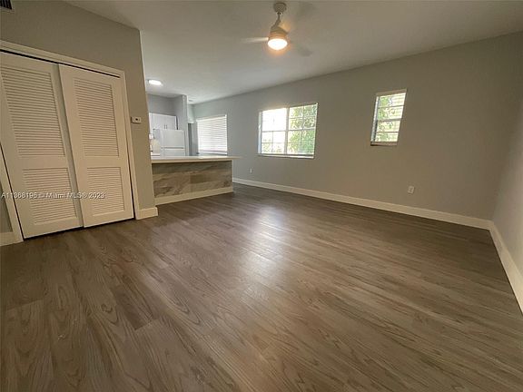 4th image of 1360 Collins Ave APT 105