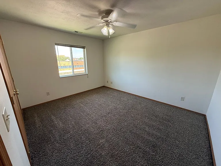 908 Arrow Ave NE — Photo 10