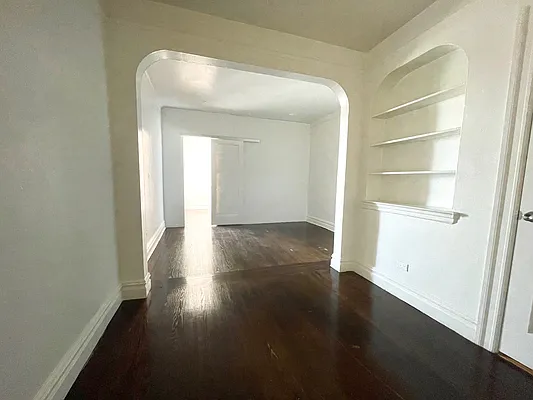 Rented by Zjama Realty Corp | media 11