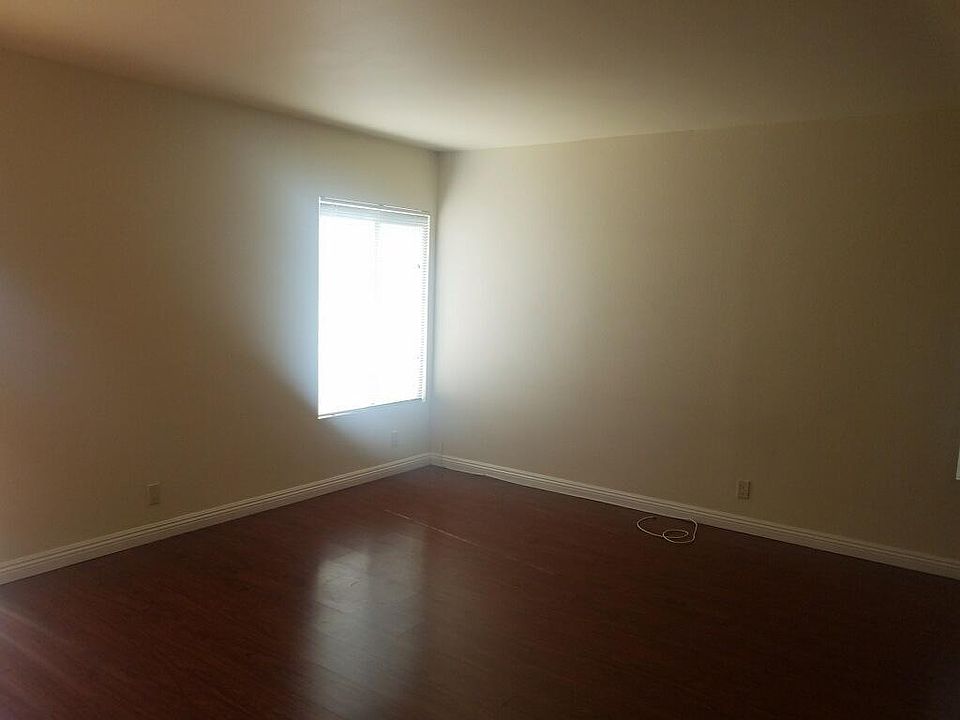 1st image of 1827 12th St APT 1