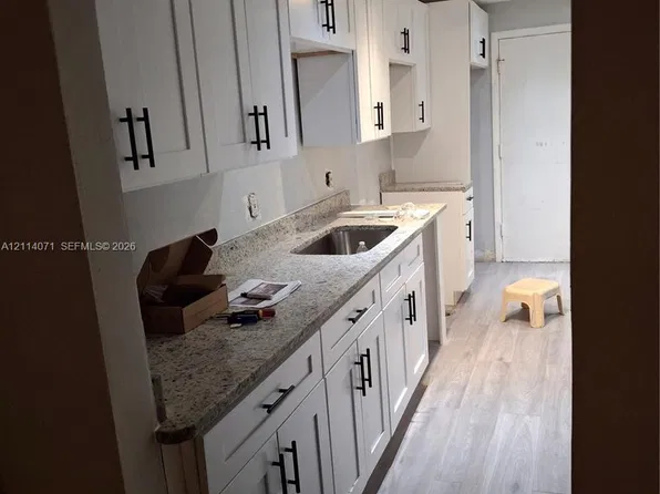 3660 NE 166th St APT 208, North Miami Beach, FL 33160