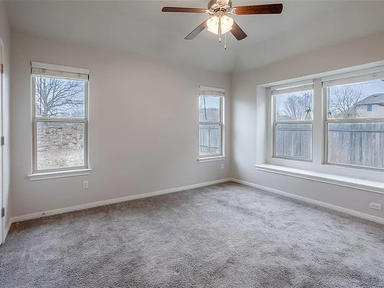 615 Stampede Rd — Photo 21