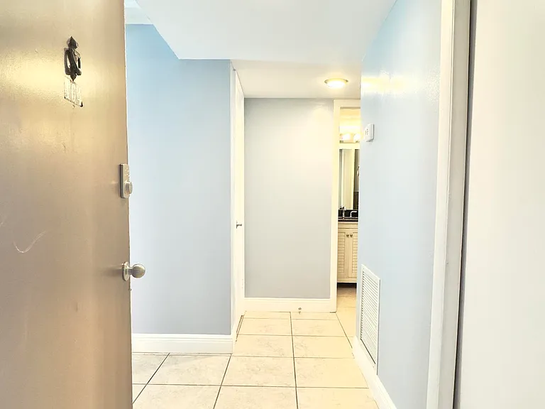 164 San Paulo Ct #5 — Photo 4
