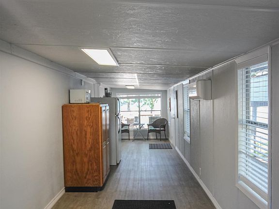 4th image of 955 Beachside Dr