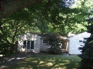 631 E Red Rd, Independence, MO 64055