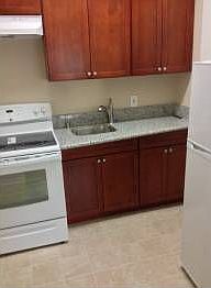 1st image of 319 Main St APT 2