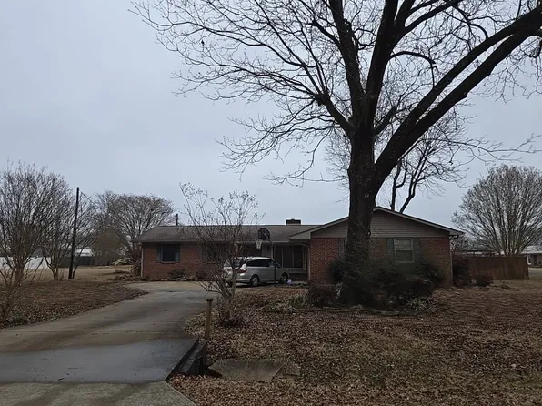 224 Mary Lee Dr, Florence, AL 35634