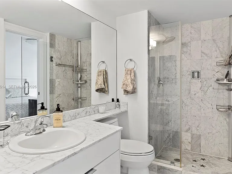 800 Claughton Island Dr #505 — Photo 25
