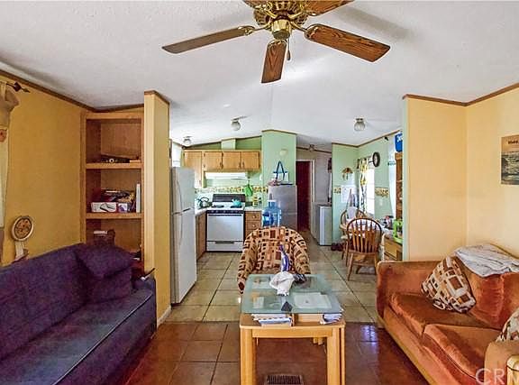 3rd image of 17820 Lakewood Blvd Space 8