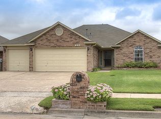 219 E Juneau Pl, Broken Arrow, OK 74012