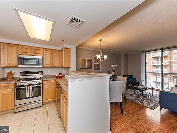 5th image of 3830 9th St N APT 405E