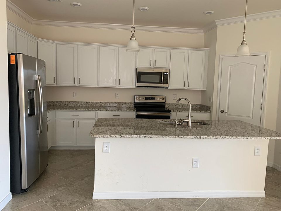 1st image of 4113 Lemongrass Dr