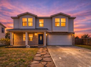 655 Northlake Dr, New Braunfels, TX 78130