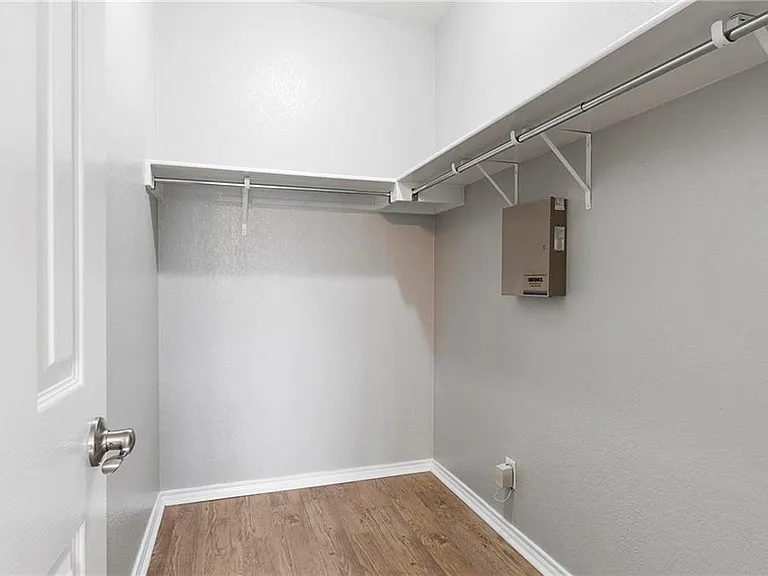 534 Apricot Dr — Photo 16