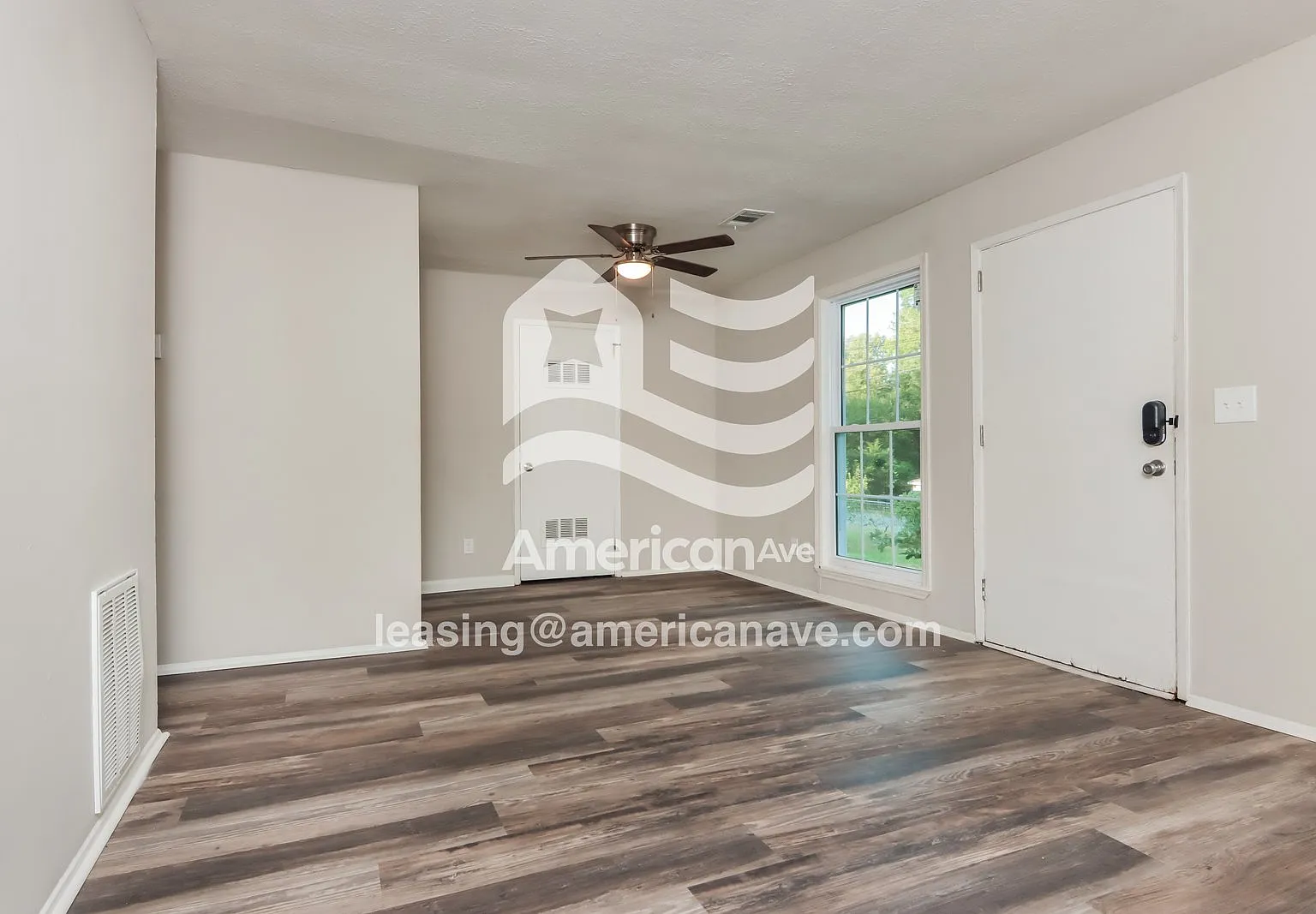 3 bed, 1.0 bath, 864 sqft, $1,097 — Photo 3