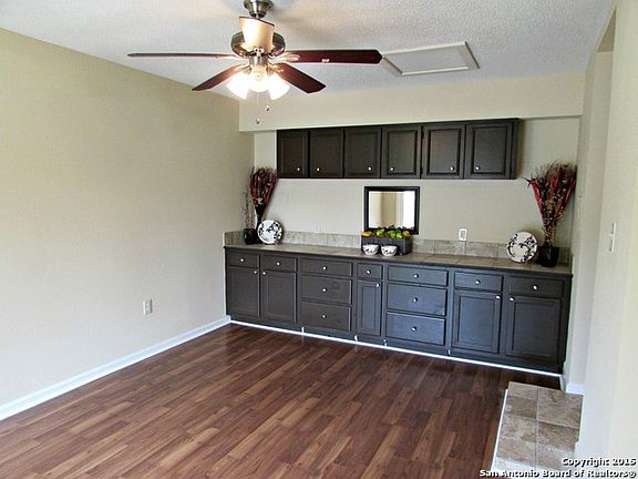 4th image of 5915 Millbank Dr