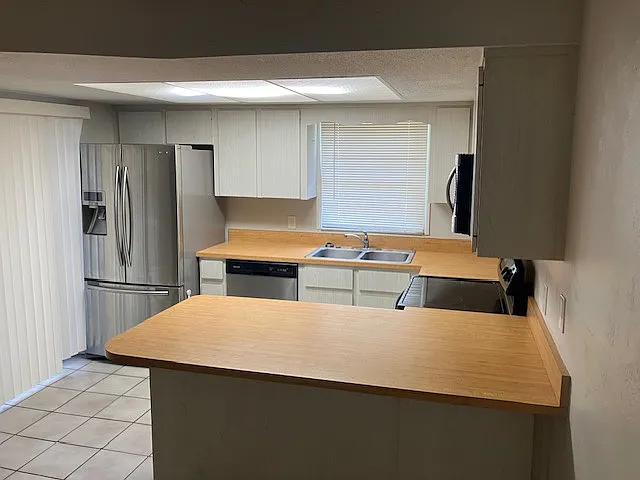 70 Springwood Sq — Photo 4