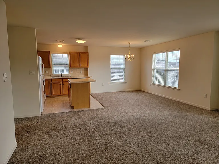 1322 Hammon Ave — Photo 3