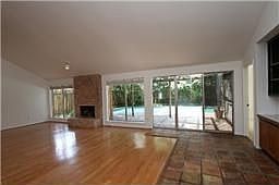 4th image of 11855 Briar Forest Dr