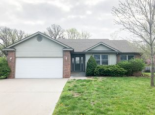 3925 Golden Eagle Dr, Manhattan, KS 66502