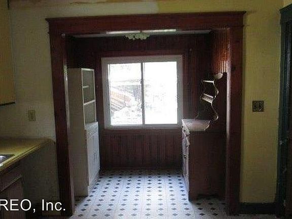 4th image of 158 Dickey Ave NW