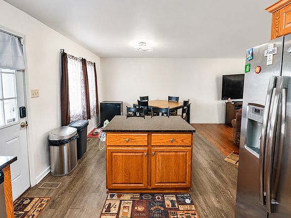 5th image of 307 Hickory Ave