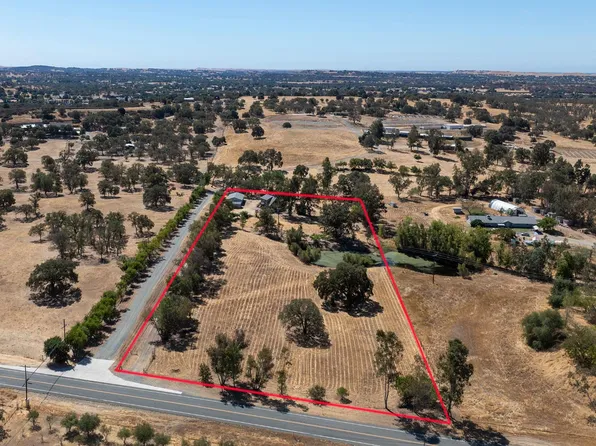 11168 Camanche Pkwy S, Wallace, CA 95254