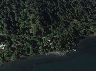 587 Raccoon Point Rd, Eastsound, WA 98245