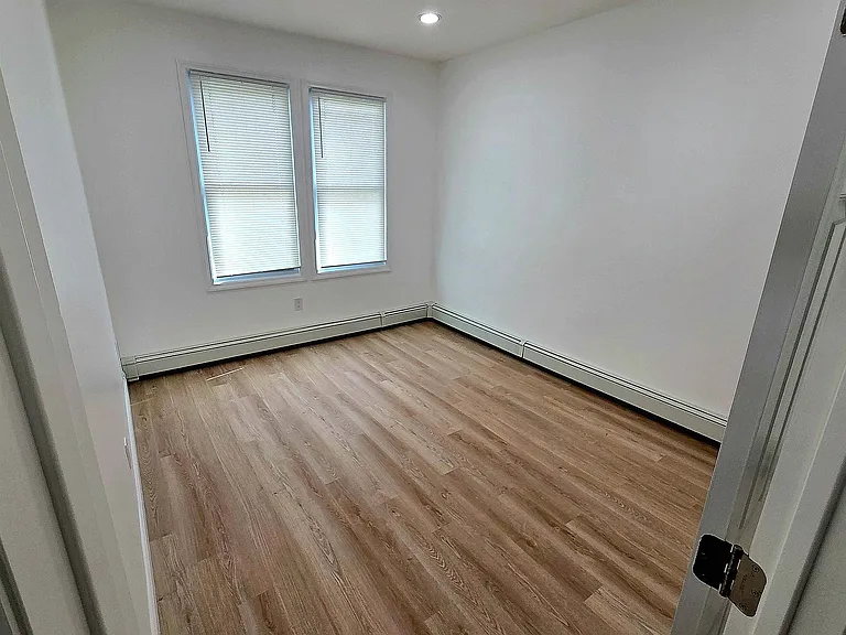 129 W 27th St #3 — Photo 5
