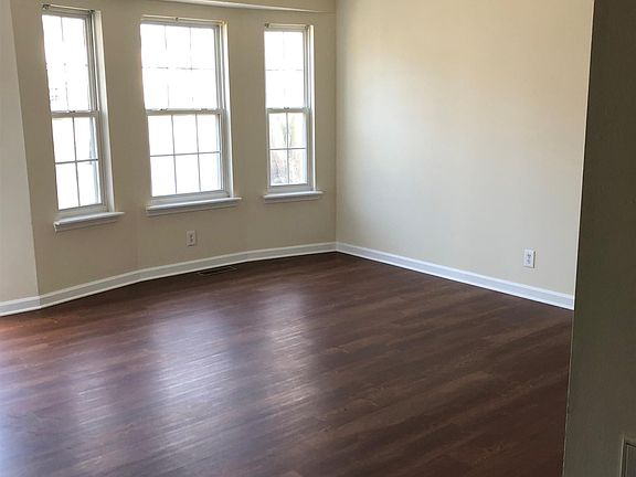 5th image of 204 Arkansas Ave #B