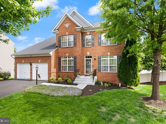 4th image of 16609 Badger Ct