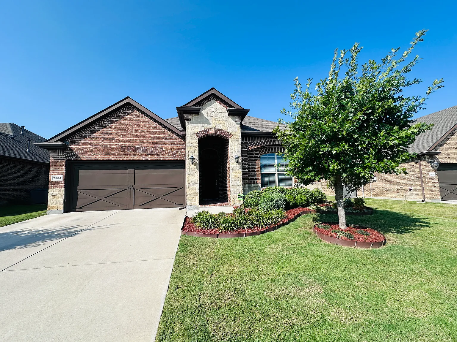 7504 Longbow Ln — Photo 1